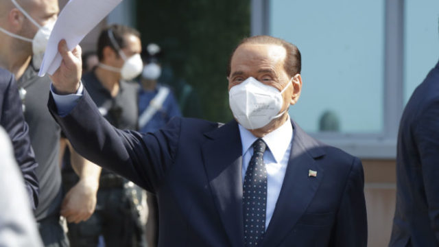448058_aptopix_virus_outbreak_italy_berlusconi_56883 7b0f1ca6415d4cfdb7ba2c25ddce38e5 676x483.jpg