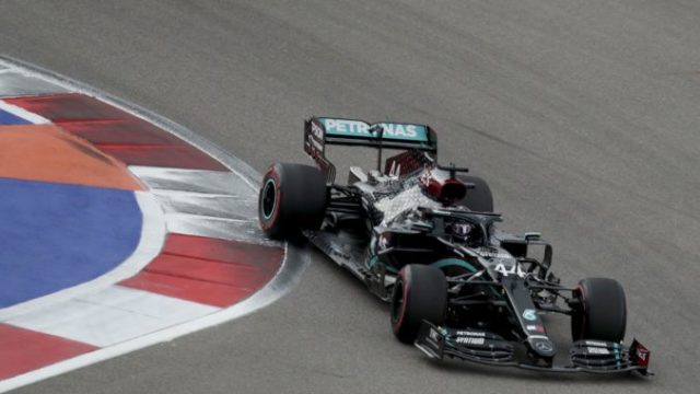 448768_lewis hamilton 676x404.jpg