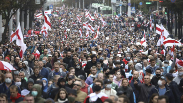 448874_belarus_protests_43068 69efe72f403646fc9238fcb2758a7722 676x397.jpg