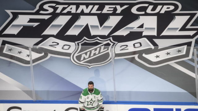 448878_stanley_cup_stars_lightning_hockey_71343 56da07f553274482ac8371eeb97925a8 676x459.jpg