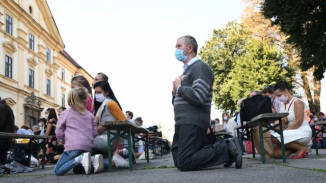 449300_14 1 676x427.jpg