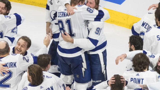 449345_stars_lightning_hockey_05267 a6bcedf12d314959986f5d8548ac5d3c 676x475.jpg