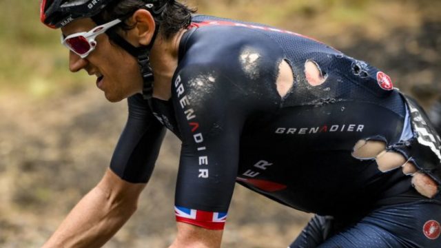 449378_geraint thomas giro ditalia 2020 676x451.jpg