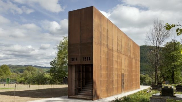 449459_mg_9290_2300x3400 min 676x507.jpg