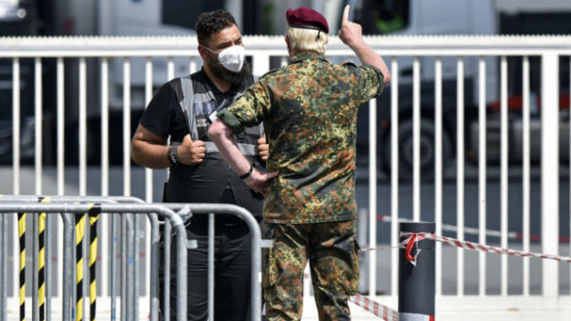 449552_virus_outbreak_germany_slaughterhouse_88965 4cc7716166da49fc840baa00957f4a1f 676x484.jpg