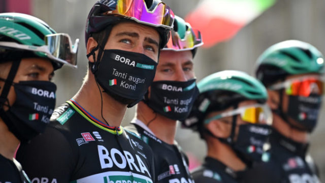 450270_virus_outbreak_italy_giro_cycling_68452 aef409520222490982bf8e0920dcdd33 676x451.jpg