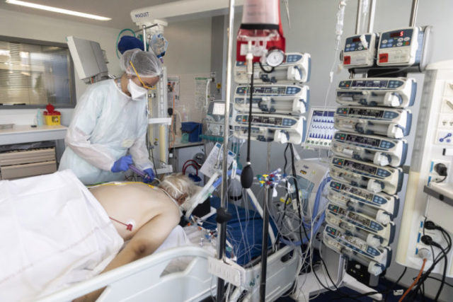 450390_virus_outbreak_84417 517a5d15b35e43d1a96e8cd67fc04f11 676x451.jpg