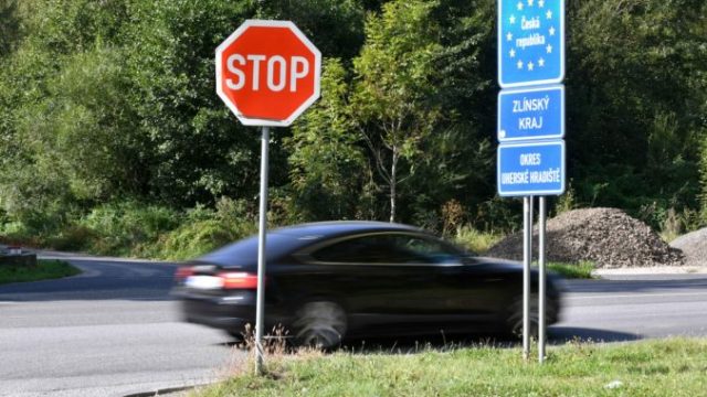 451015_02 5 676x449.jpg