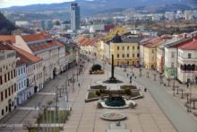 451022_10 676x451.jpg