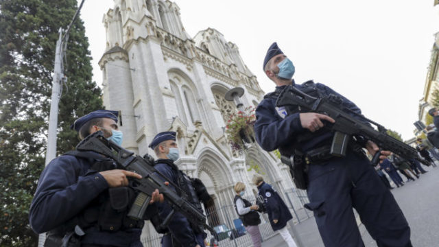 451244_france_attack_24959 8294419fa9f24a2f825715d6fab31010 676x451.jpg