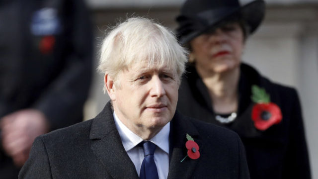 451733_virus_outbreak_britain_remembrance_10239 0925c9141fbc438a86bb15363e6a0e76 676x454.jpg