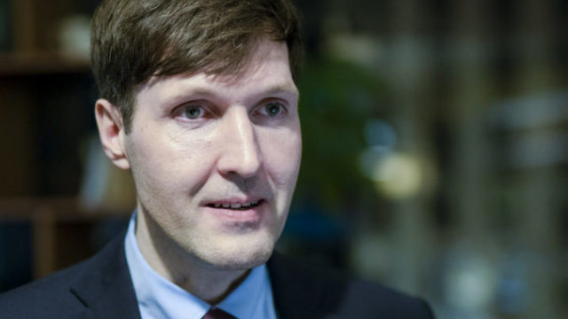 451841_estonia_minister_resigns_77885 535e02408e9f42d5a34ef1c8deeafc09 676x507.jpg