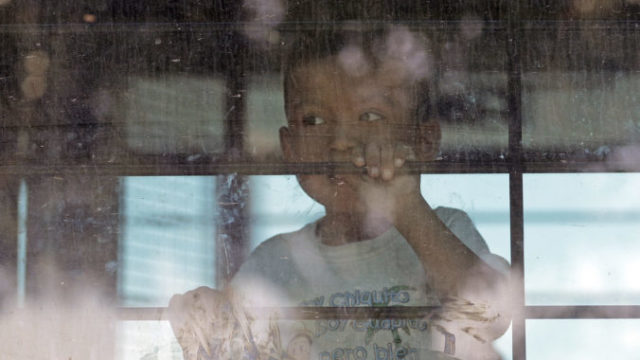 452087_immigration_separating_families_89438 f59a52a104974a9c8a84c0ff81477e38 676x418.jpg