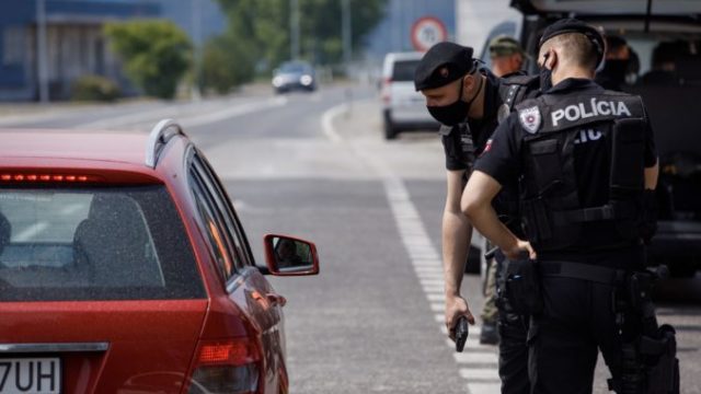 452147_hranica kontrola 676x451.jpg