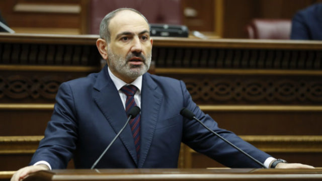 452286_armenia_azerbaijan_44399 78a616b5d2fe438bbae48437676ada35 676x451.jpg