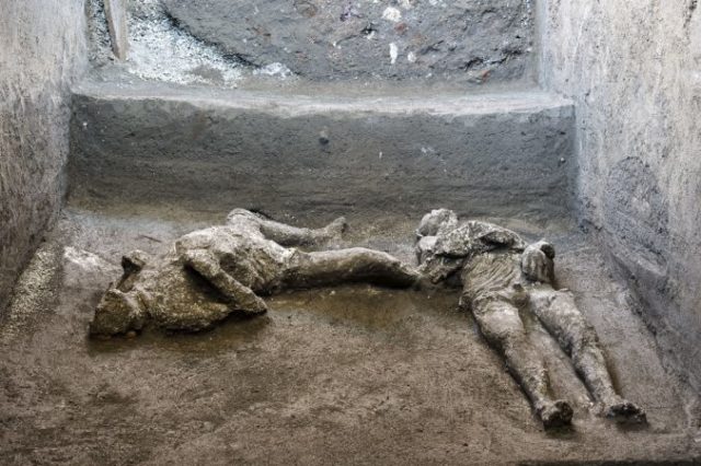 452490_italy_pompeii_ancient_bodies_63635 0305d3eda4d141198149717022485bbb min 676x450.jpg