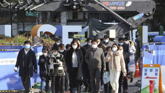 452876_virus_outbreak_south_korea_46173 bcb5246f8933454d957968ddbc6a71e4 676x451.jpg