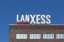 453069_lanxess_brand na budove 676x451.jpg