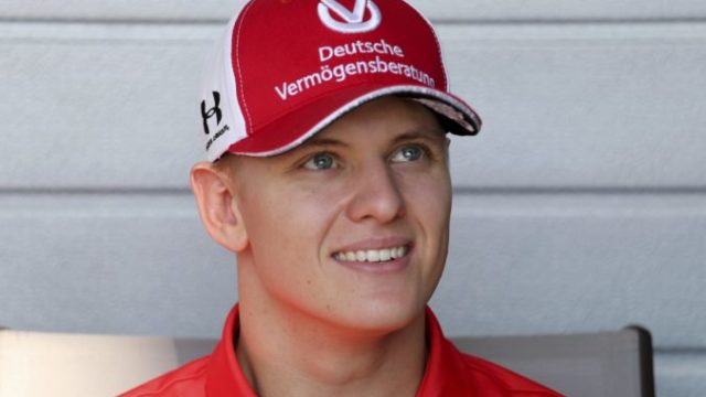 453291_f2_schumacher_title_14962 e152e5ebf271431cb27f06ad4435ba1f 676x449.jpg