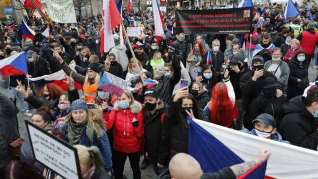 453302_virus_outbreak_czech_republic_57184 2c163bc6f8ef49d38d47ffc5edce1236 676x451.jpg