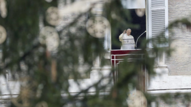 453308_vatican_pope_79964 e8b82c66692148ee955a3014cd452372 676x451.jpg