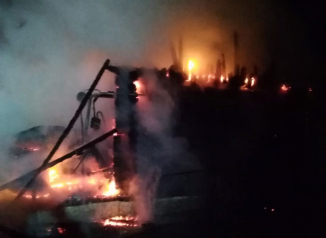 453778_russia_fire_33518 ec7a38be48424429a8e13a46e85ec46f 676x493.jpg