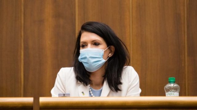 454074_4o8a7029 676x451.jpg