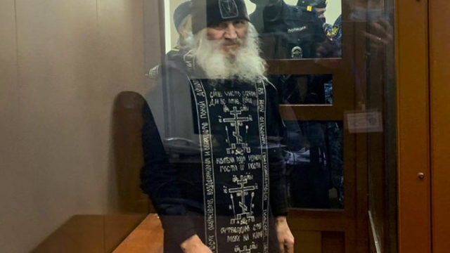 454492_russia_rebel_monk_28440 37015c899fed4986a1623deb6307e3db 676x510.jpg