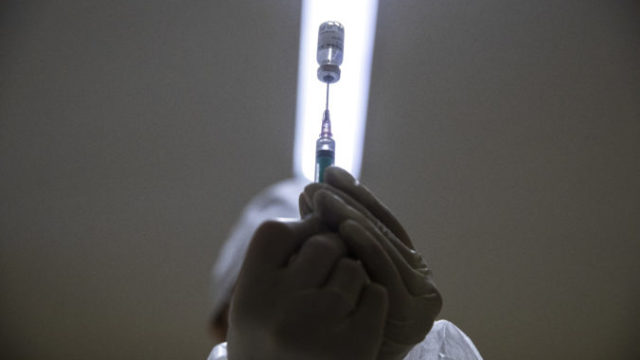 454595_virus_outbreak_russia_vaccine_86431 82593ddf3bfe4460bbd3da1fdd26d028 676x451.jpg