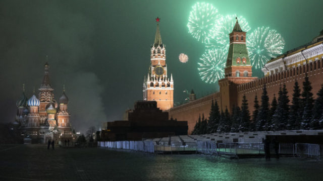 454612_virus_outbreak_russia_new_year_46122 884b7b2b1cc14316aba3810e26ac0cf3 676x451.jpg