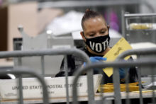 454933_aptopix_election_2020_georgia_senate_47100 6d0747608f0246f2a234fddffdb1f178 676x451.jpg