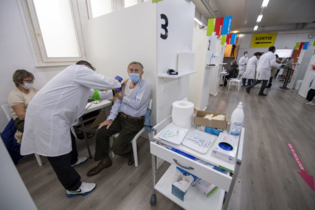 454947_virus_outbreak_switzerland_57298 ba5f16221991452887faa0ec5888163d 676x451.jpg