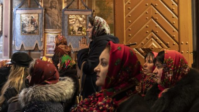 455046_virus_outbreak_ukraine_orthodox_christmas_00497 cee1233d1a9c4c0a925c7a0accbb1552 676x451.jpg