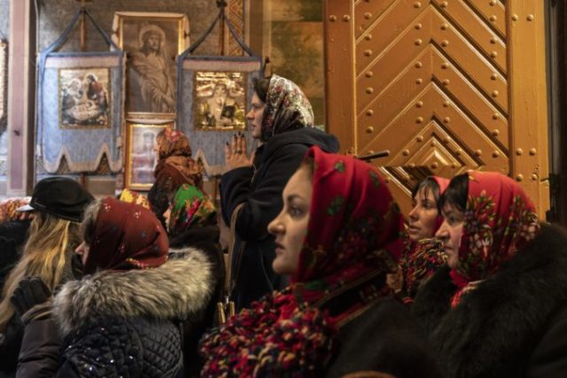 455046_virus_outbreak_ukraine_orthodox_christmas_00497 cee1233d1a9c4c0a925c7a0accbb1552 676x451.jpg
