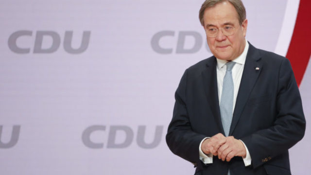 455422_germany_merkels_party_05523 faf6723e10574051b29ec688dac16c71 676x451.jpg