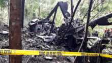455442_philippines_helicopter_crash_90430 d1f426e14fe047d0a7e1064688fff0ab 676x381.jpg
