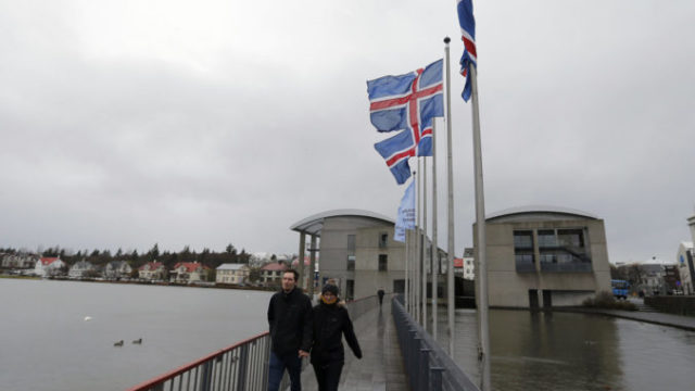 455558_island 676x492.jpeg