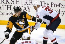 455631_sidney crosby zdeno chara nhl pittsburgh penguins washington capitals 676x453.jpg