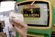 455891_lottery_jackpots_25852 bbd9c931667a4b5ebc94765d502970f6 676x451.jpg