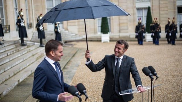 456469_macron 676x451.jpg