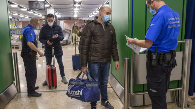 456818_virus_outbreak_switzerland_89315 2ab1c51a963c4fb99b430aa5c8d4db66 676x451.jpg