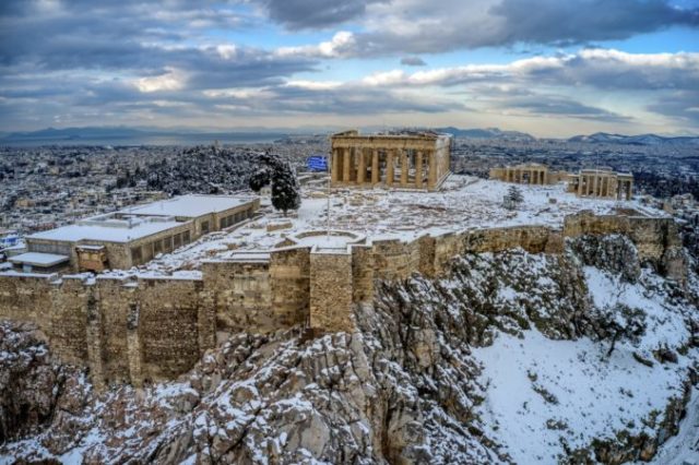 457398_aptopix_greece_weather_15022 577c924a56be426292f524c01a19147e 676x450.jpg