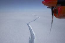 458038_antarctica_brunt_iceberg_76494 41296f5d201e4f84b1803325ce0b6755 676x451.jpg