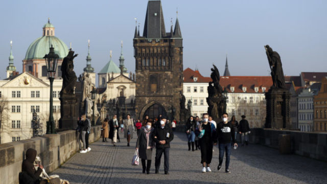 458108_virus_outbreak_czech_republic_02237 e076f82919d24ad5bcf4046991a59b90 676x443.jpg