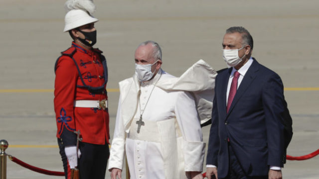 458390_iraq_pope_12448 021ecf5533ff4619bdd2deb5ad414f82 676x451.jpg