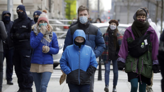 459631_virus_outbreak_poland_94142 2d59414e72e3467997beb5c56bae7237 676x456.jpg