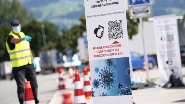459797_virus_outbreak_germany_tracing_app_03136 61a0d5684b424596bd58146c18497240 676x451.jpg