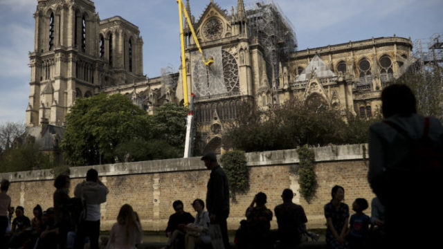 460145_france_notre_dame_spire_21814 ce1b1b4622c4438290c3c48ca48e0b04 676x451.jpg