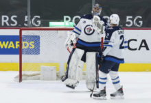 460159_jets_canucks_hockey_02215 116ba7bf9b0b402caac617421c9df667 676x463.jpg