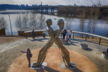 460265_virus_outbreak_ukraine_weather_49280 e5ce587e7372499e95311c389a0172b3 676x450.jpg